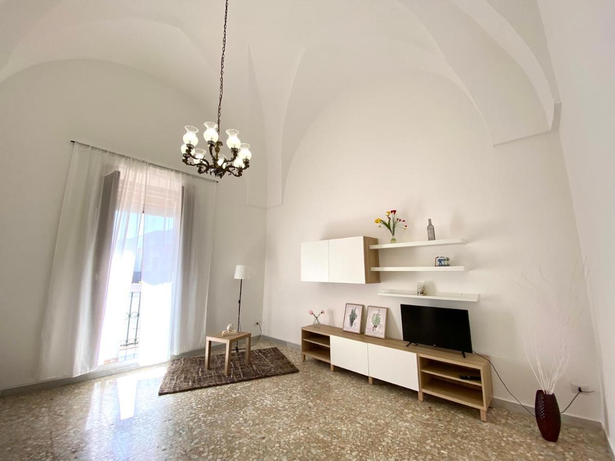La Casa Di Nina Lejlighed Surano Eksteriør billede